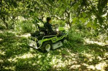 Grillo Climber 9.22 working in a bergamot plantation near Reggio Calabria.